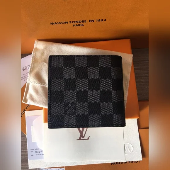 Louis Vuitton Slender Wallet - Picture 2 of 12